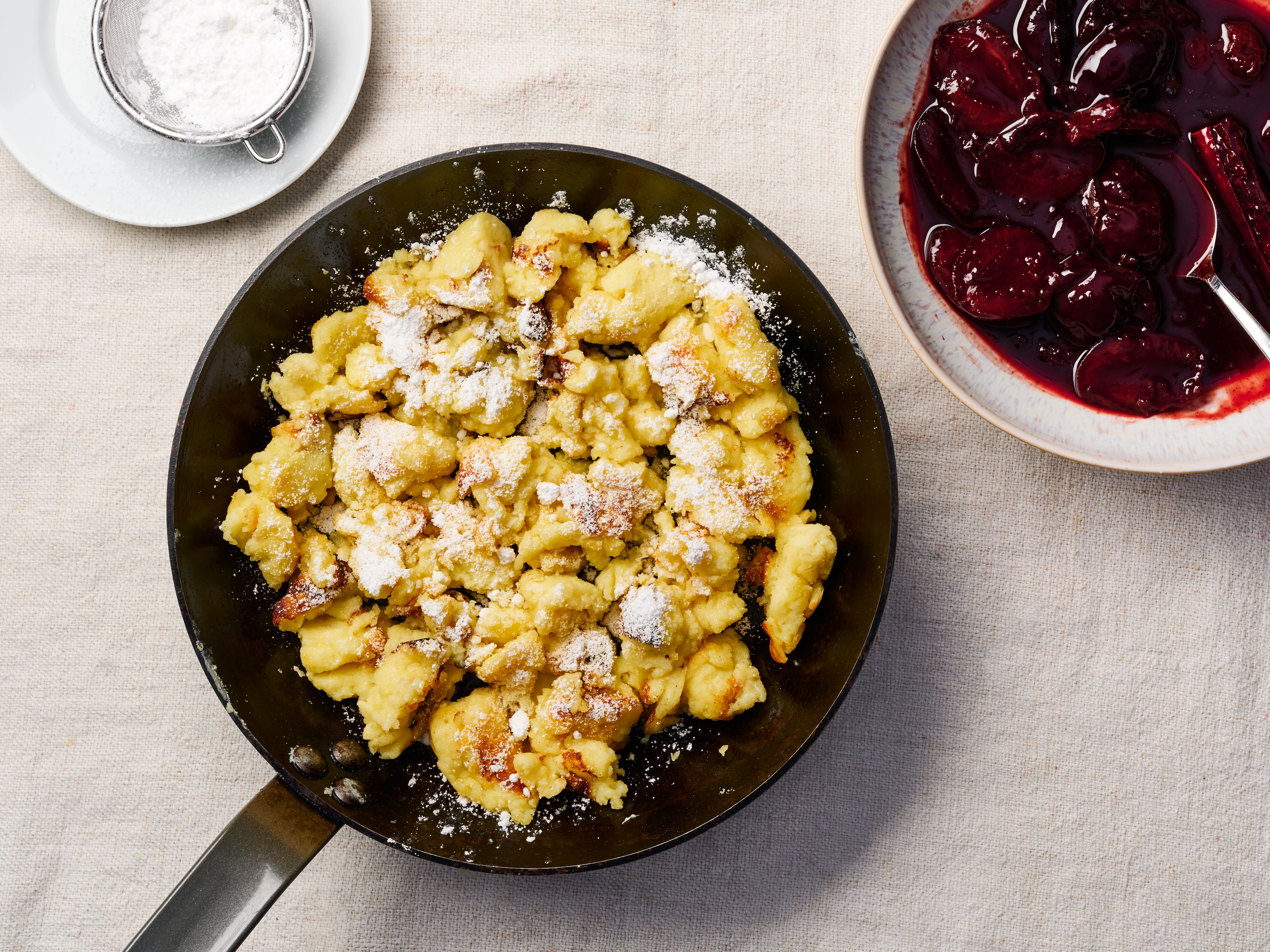 Om te koken: Kwark Kaiserschmarrn met gestoofde pruimen