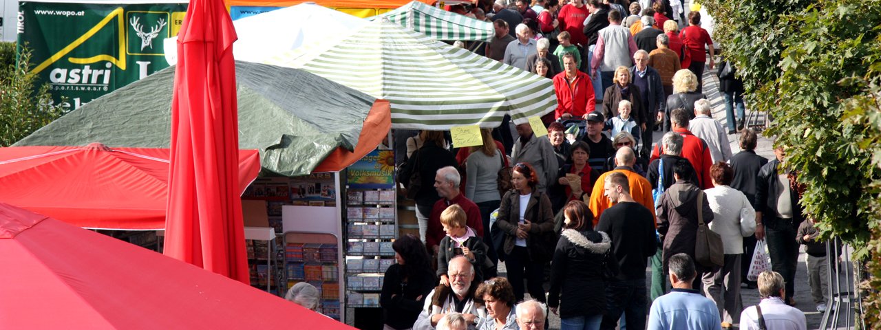 De Haiminger marktdagen met verse regionale producten trekken jaarlijks vele bezoekers, © Haiminger Markttage