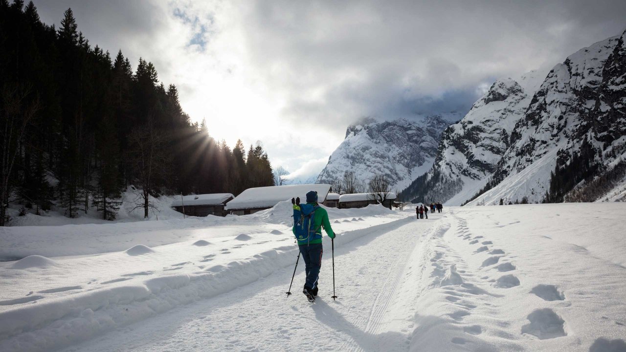 Achensee Schneeschuhwandern, © Tirol Werbung/Lisa Hörterer