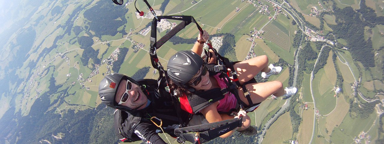 Kaiserwinkl biedt ideale omstandigheden voor paragliding, © Rob Darby/Flugschule Kössen