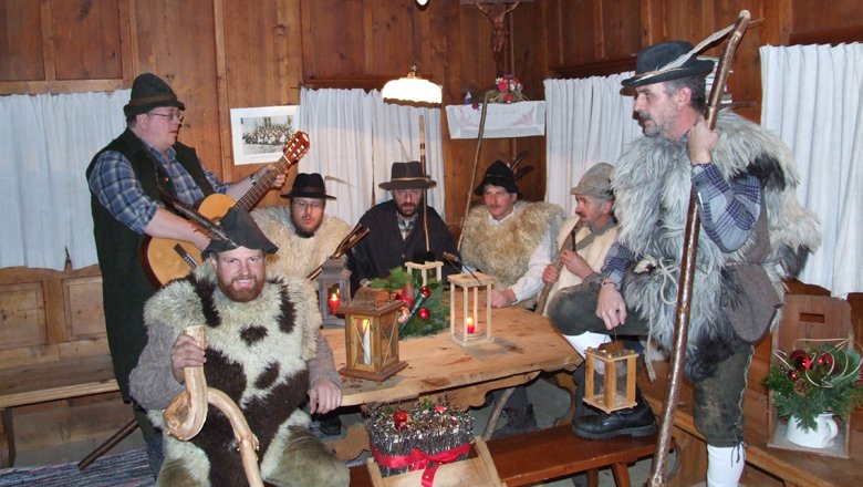 De 'Anklöpfer' een traditionele Tiroler muziekgroep, © Wildschönau Tourismus
