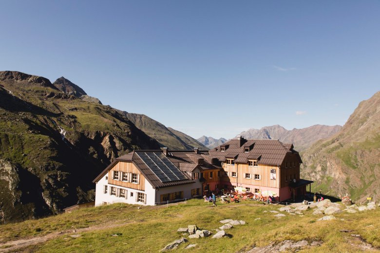 Het Taschachhaus in de Ötztaler Alpen., © Tirol Werbung, Bert Heinzlmeier